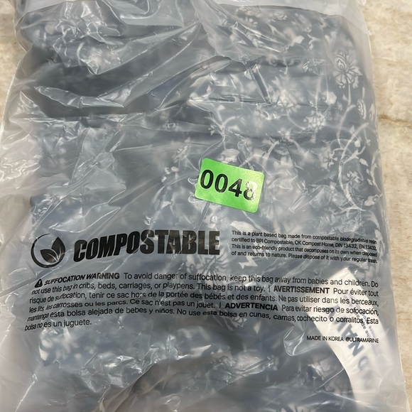 NEW Old Navy | Long-Sleeved‎ V-Neck Smocked Floral Print Blouse | Black | Medium - Picture 14 of 14